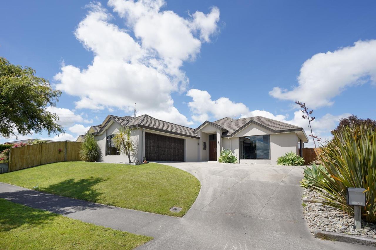 Ambience On Pacific Bed & Breakfast Palmerston North Exterior photo